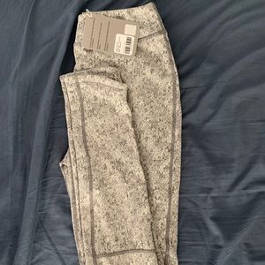 NWT Gymshark Fleur Texture Leggings